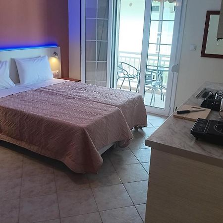 Oasis Blue Inn Leptokaryá Ngoại thất bức ảnh