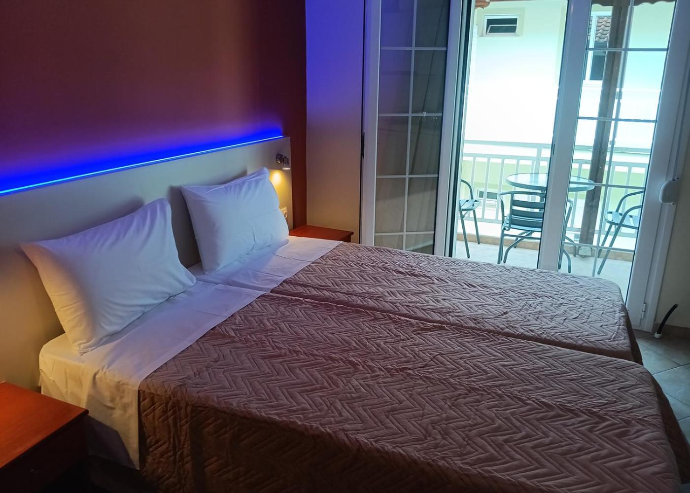 Oasis Blue Inn Leptokaryá Ngoại thất bức ảnh