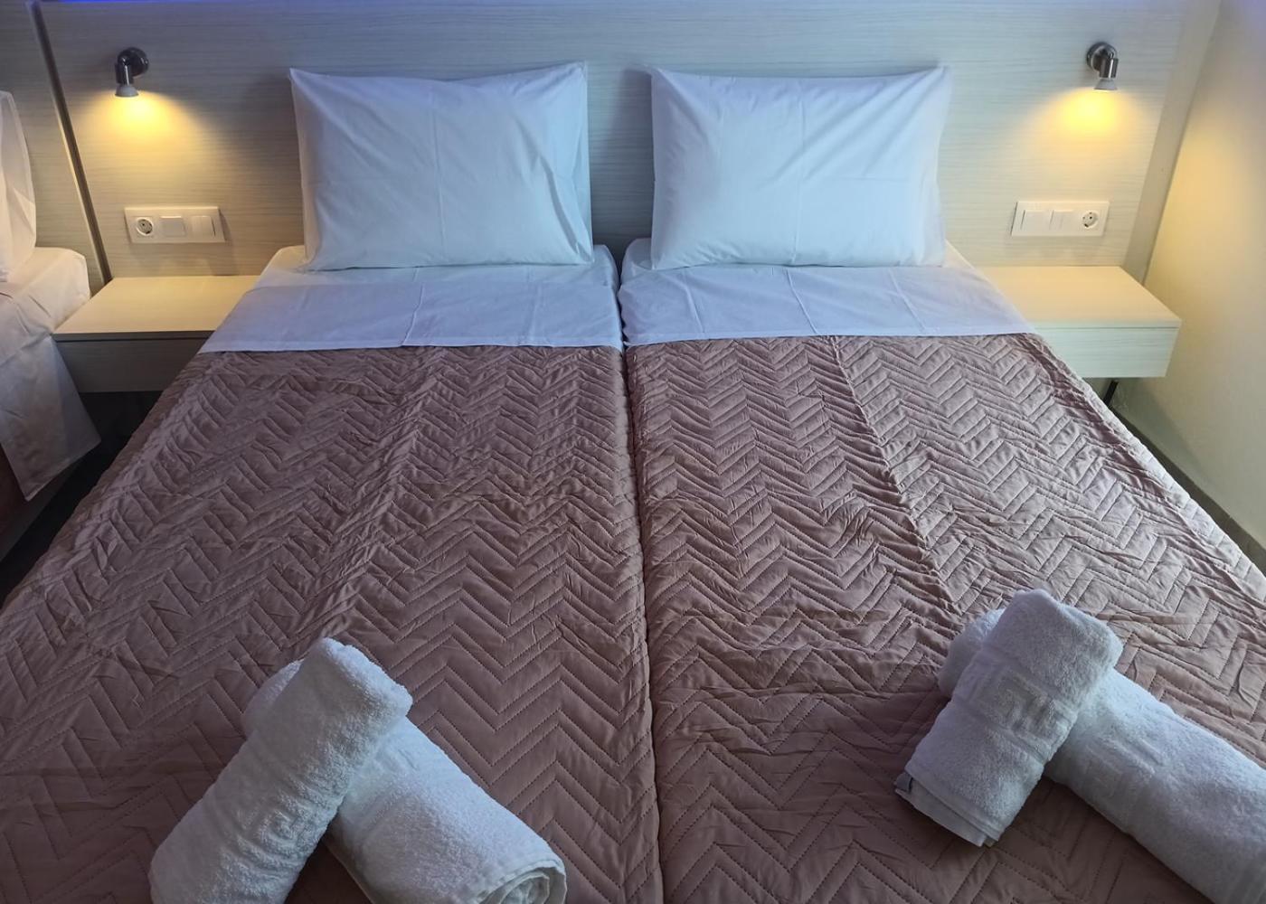 Oasis Blue Inn Leptokaryá Ngoại thất bức ảnh