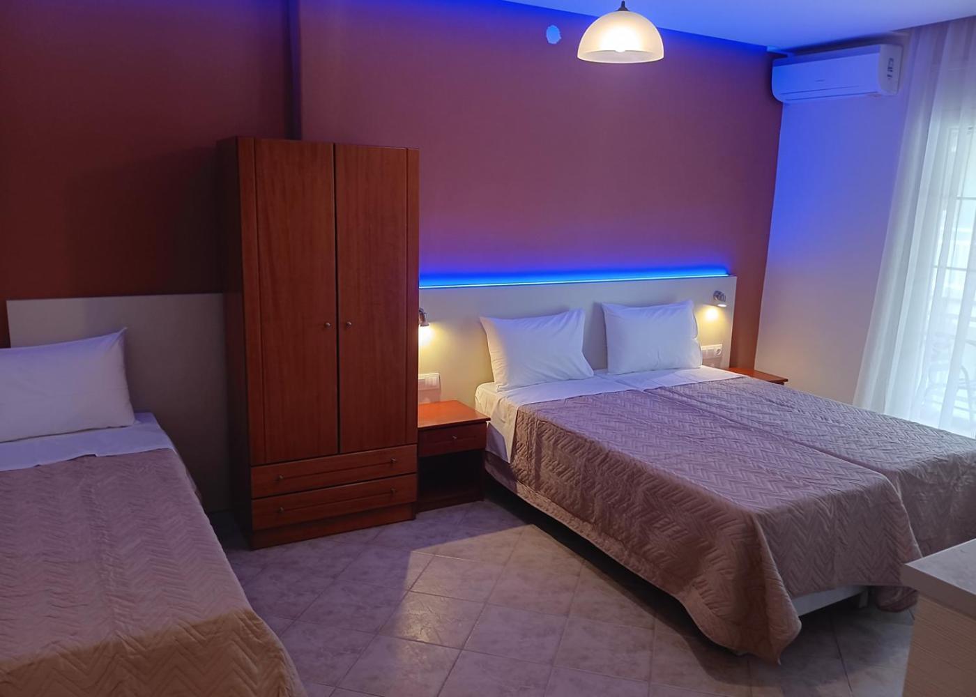 Oasis Blue Inn Leptokaryá Ngoại thất bức ảnh