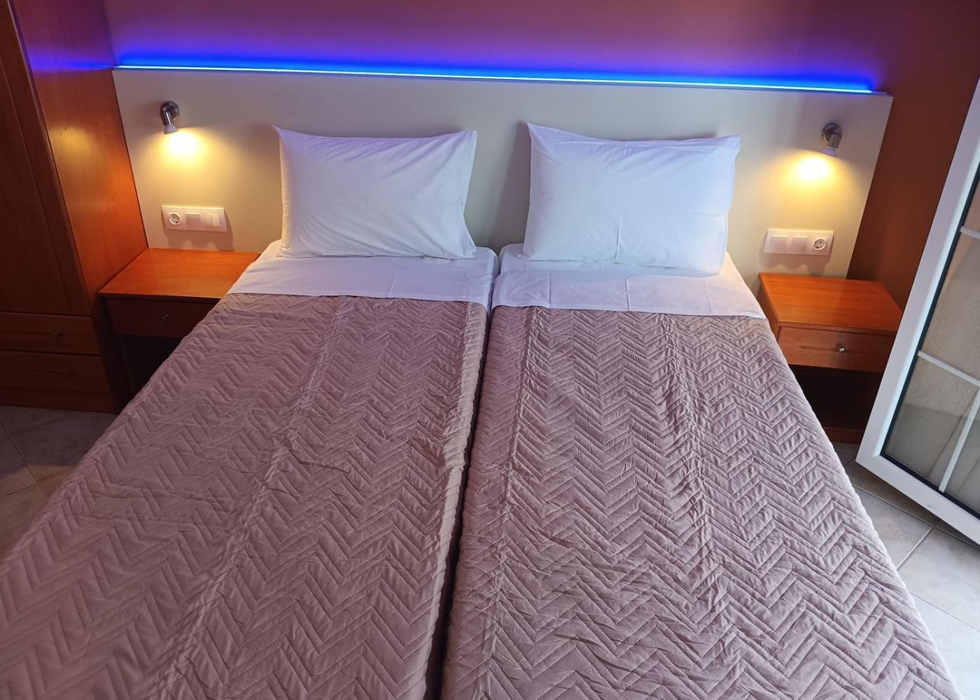 Oasis Blue Inn Leptokaryá Ngoại thất bức ảnh